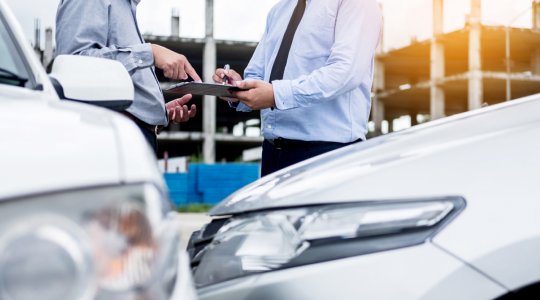 Pourquoi choisir la LLD pour votre véhicule hybride ou électrique ?