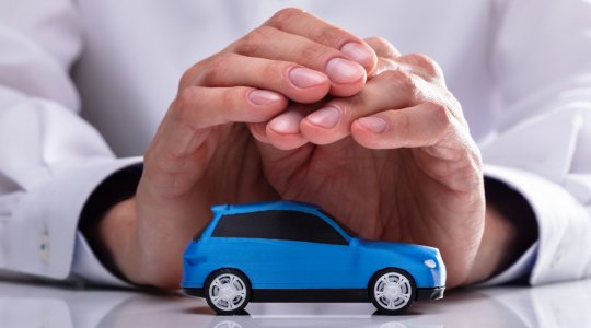 Comment assurer ses véhicules professionnels en LLD?