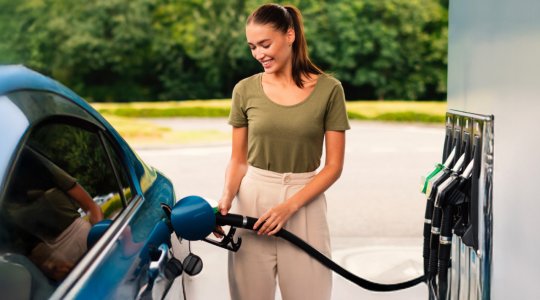 Wybór między dieslem a benzyną – co jest lepsze?