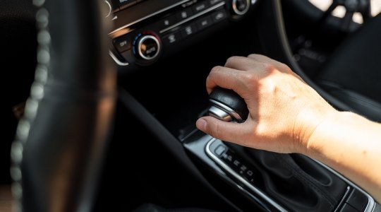 How to Drive an Automatic Car: A Guide for Beginners