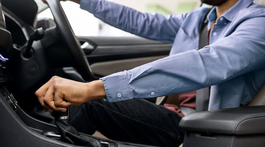 Learning to Drive a Manual Car: Essential Tips for Beginners